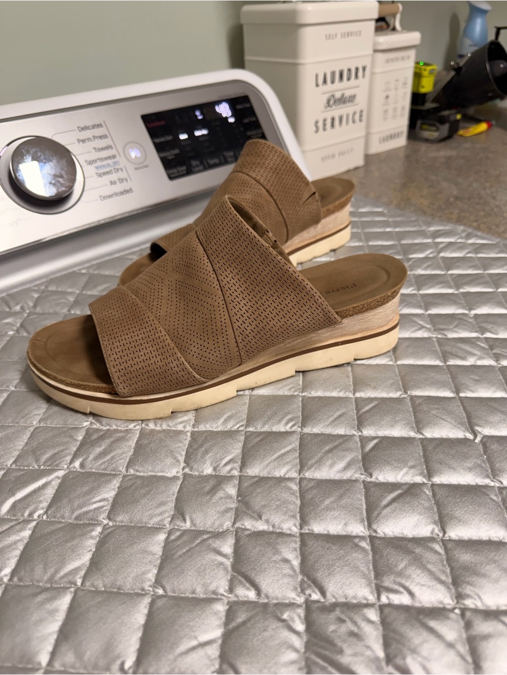 Women’s Brown Woven Platform Slide Sandals Size 10